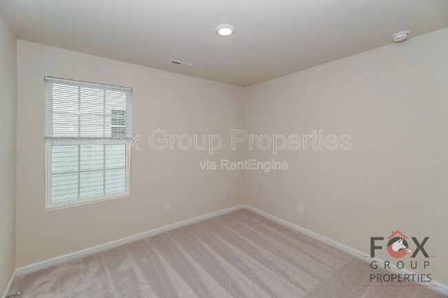 Building Photo - 131 Arden Ct
