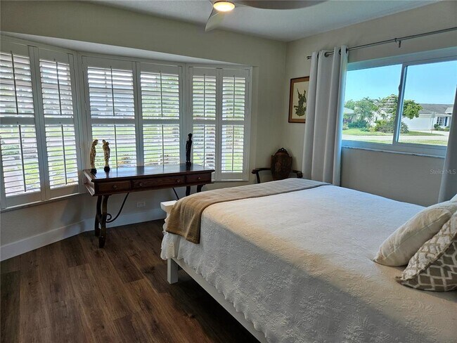 Building Photo - 917 S Gondola Dr