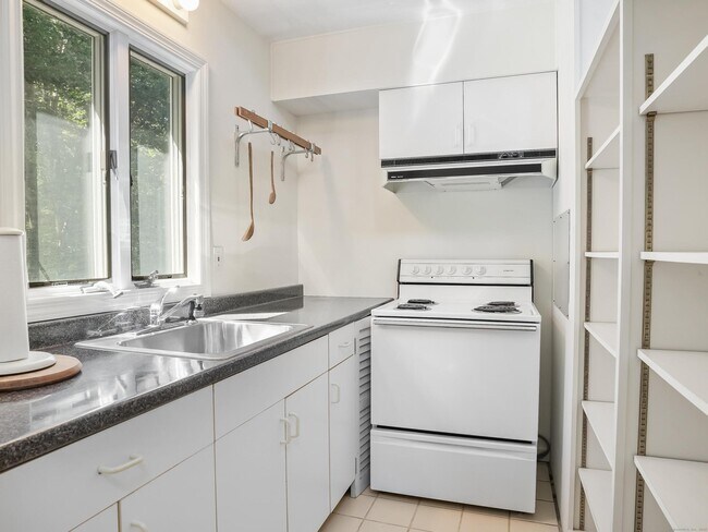 Building Photo - 106 Spoonwood Rd