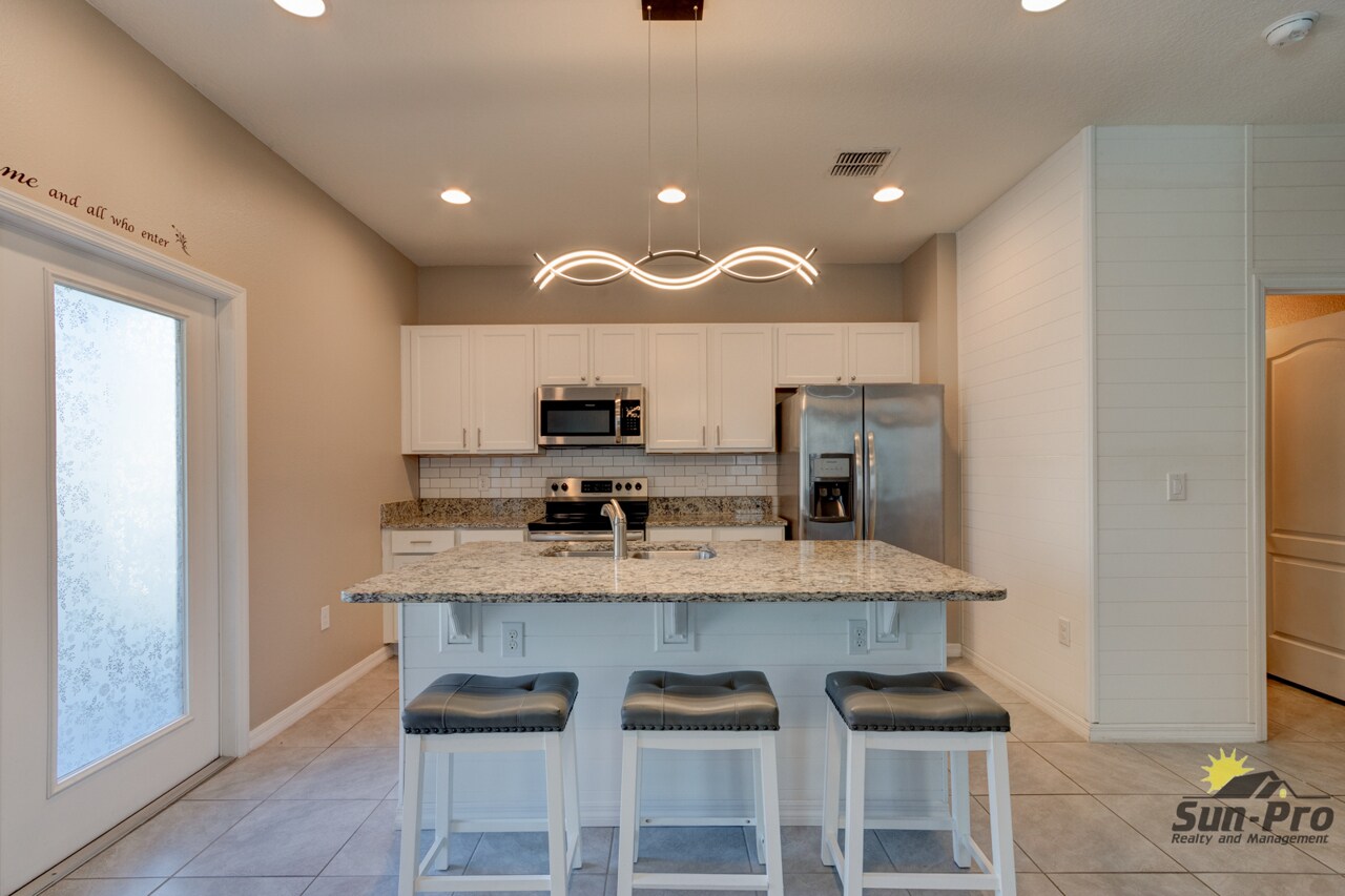 Building Photo - 1660 Pham Dr