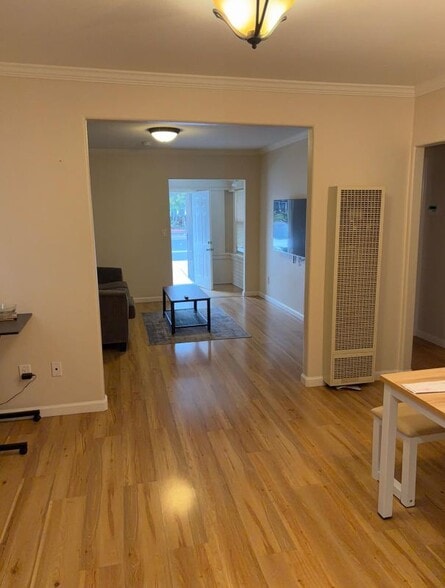 Building Photo - 558 A St