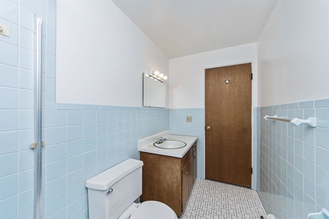 Building Photo - 249 E Oak Cliff Ct