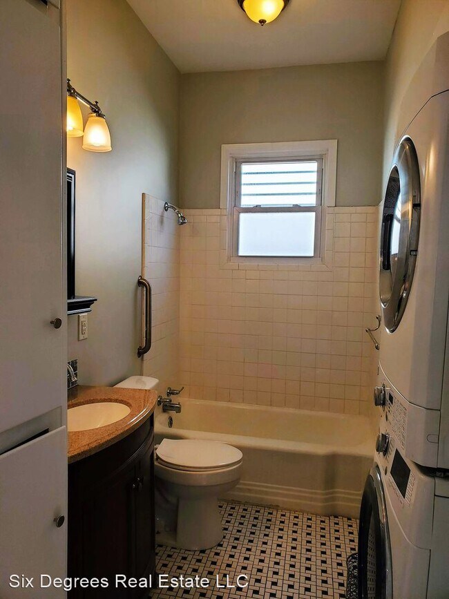 Building Photo - 2 br, 1 bath House - 120 Franck Ave