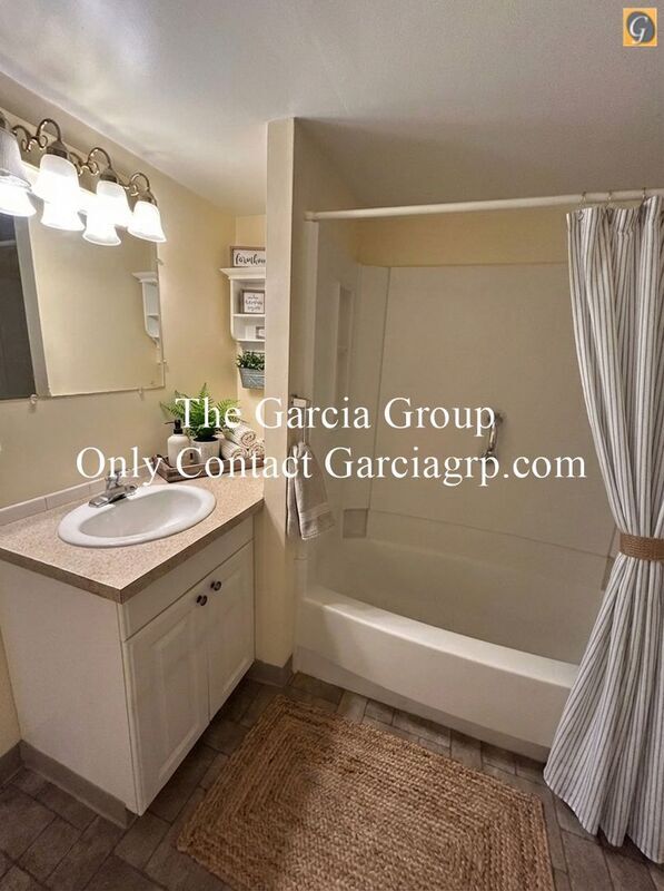 Building Photo - 5804 SE Kellogg Creek Dr