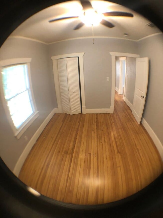 Building Photo - 4130 1st Ave S