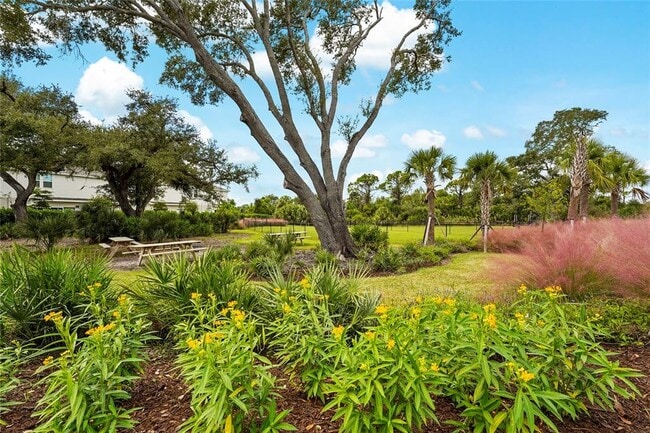 Building Photo - 5825 Biscotti St