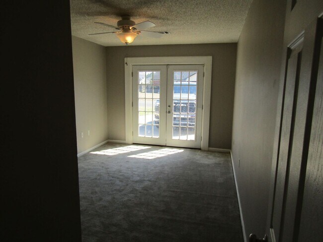 Building Photo - 1271 Windrow Dr