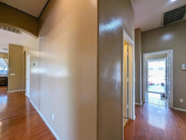 Building Photo - 3310 W Latona Rd