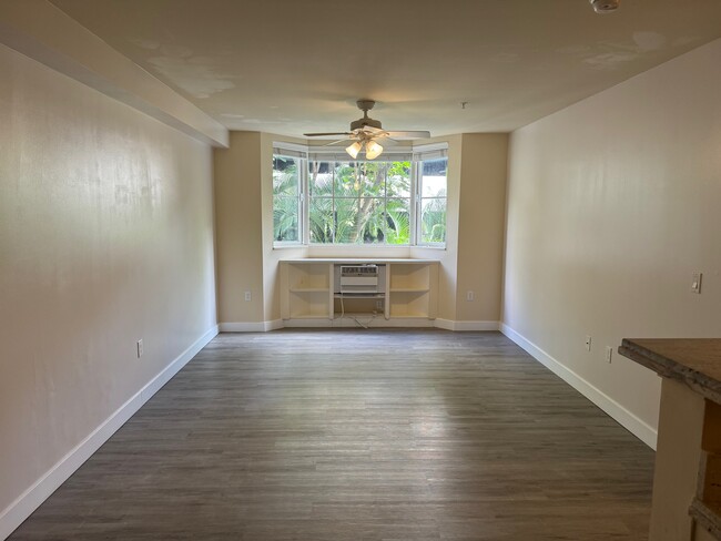 Brand new flooring throughout the unit w/new paint - 1800 Kaioo Dr