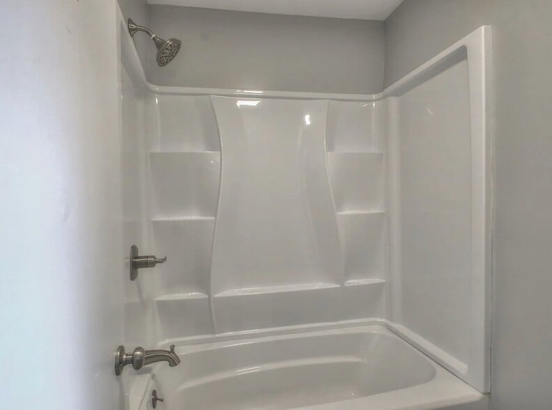 Building Photo - 5506 Country Dr