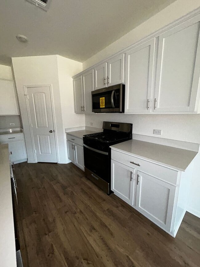 Building Photo - Charming 4 beds 3 baths in Leander!