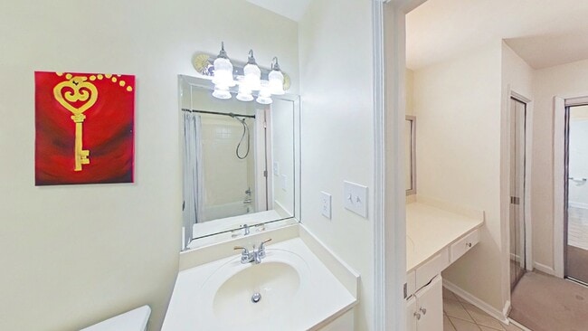 Building Photo - 3115 Pine Heights Dr NE