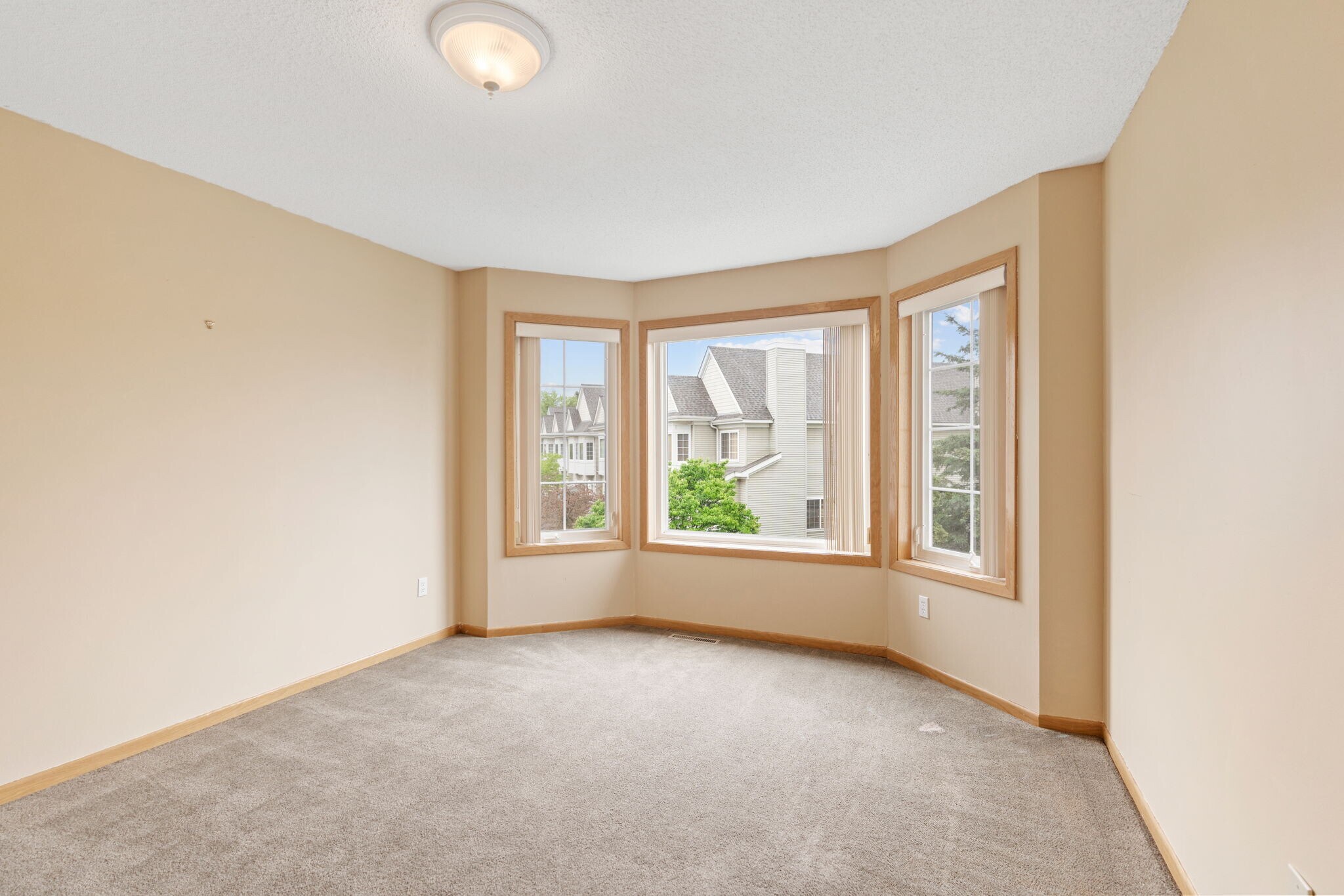 Building Photo - 789 Fairfield Cir