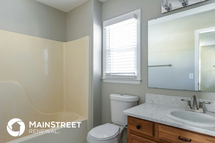 Building Photo - 33 Wallace St