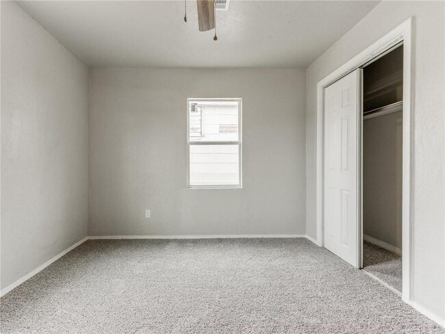 Building Photo - 1716 SW 18th St