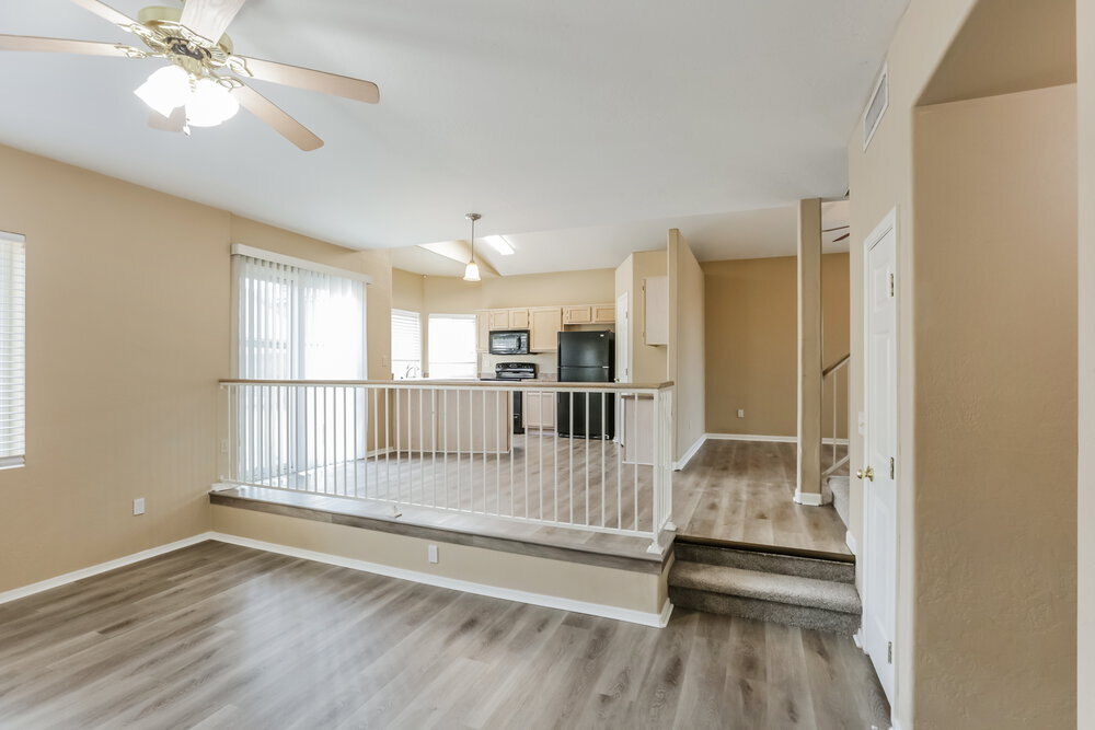 Building Photo - 5160 W Saragosa St
