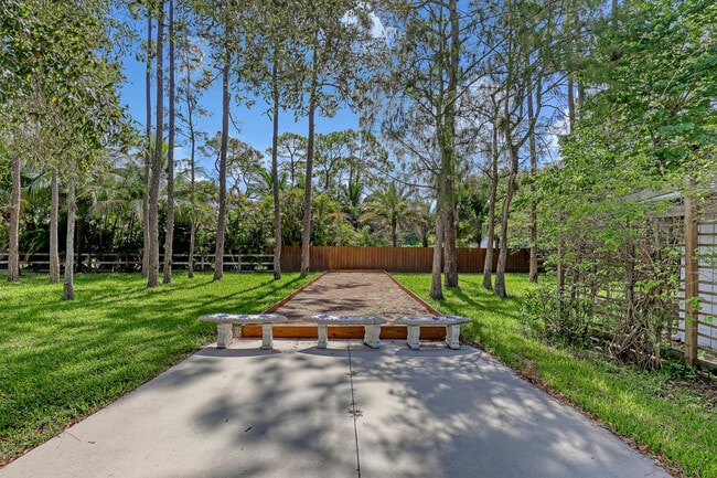 Building Photo - 10780 Anderson Ln