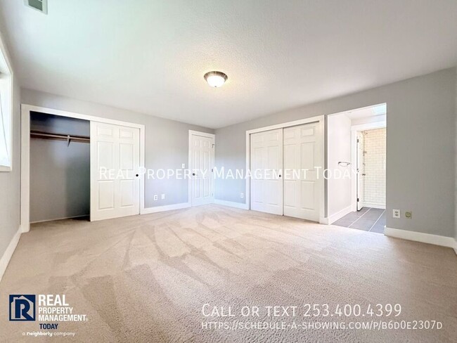 Building Photo - 9605 166th St E