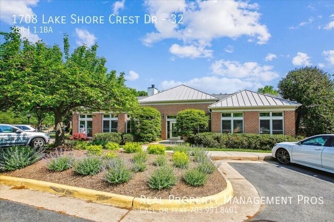 Building Photo - 1708 Lake Shore Crest Dr