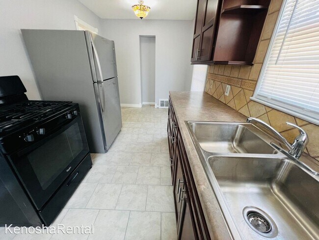 Building Photo - 3 br, 2 bath House - 5015 29th Avenue