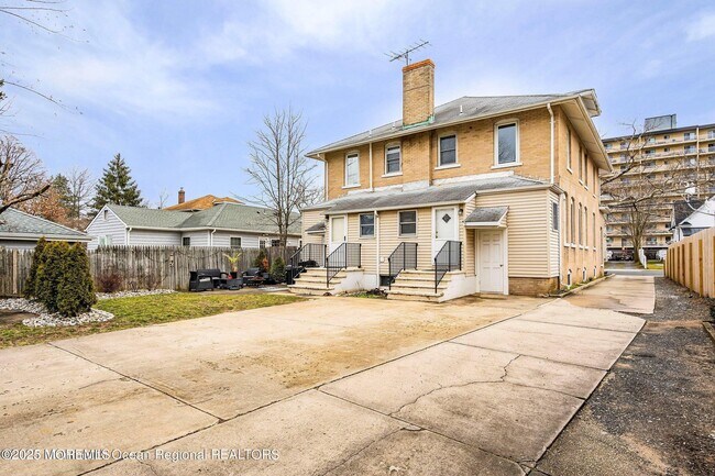 Building Photo - 34 Bridge Ave