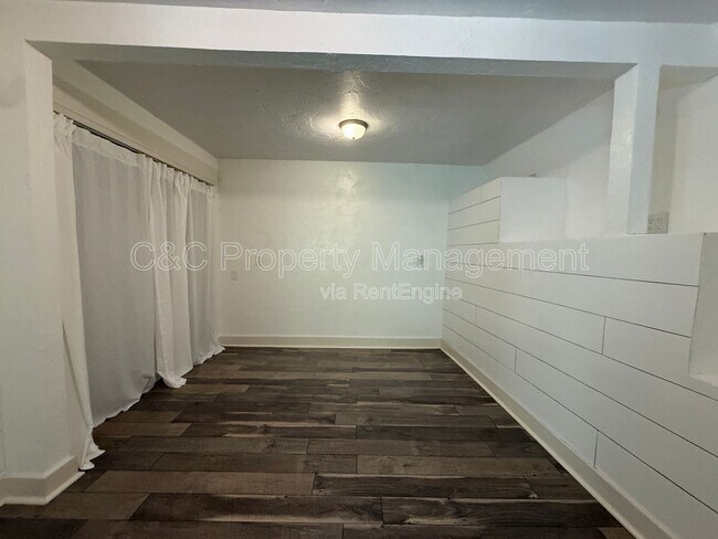 Building Photo - 155 West Dr