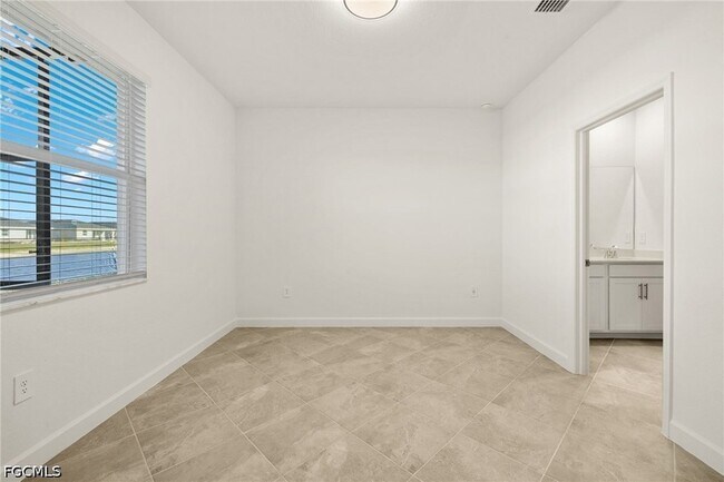 Building Photo - 14923 Anchorage Rd