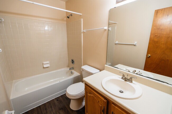Building Photo - 1224 Brafforton Dr