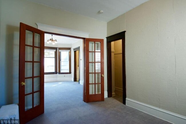 Living room into bedroom 3 - 1165 14th Ave SE