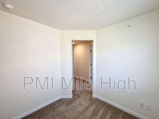 Building Photo - 12874 Jasmine St