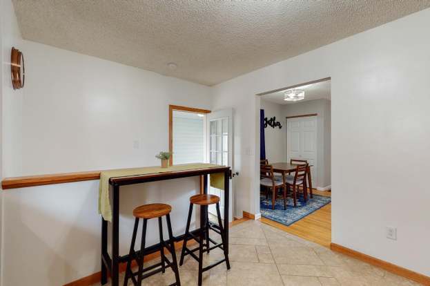 Building Photo - 1106 8th Ave SW