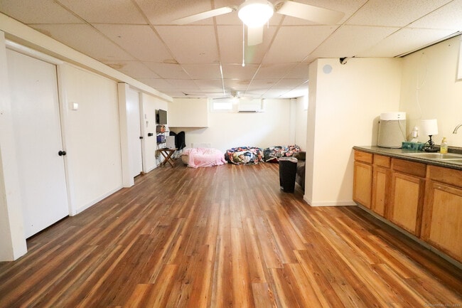 Building Photo - 63 Home Ave