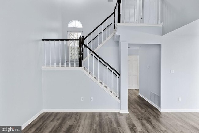 Building Photo - 35 Skyview Way