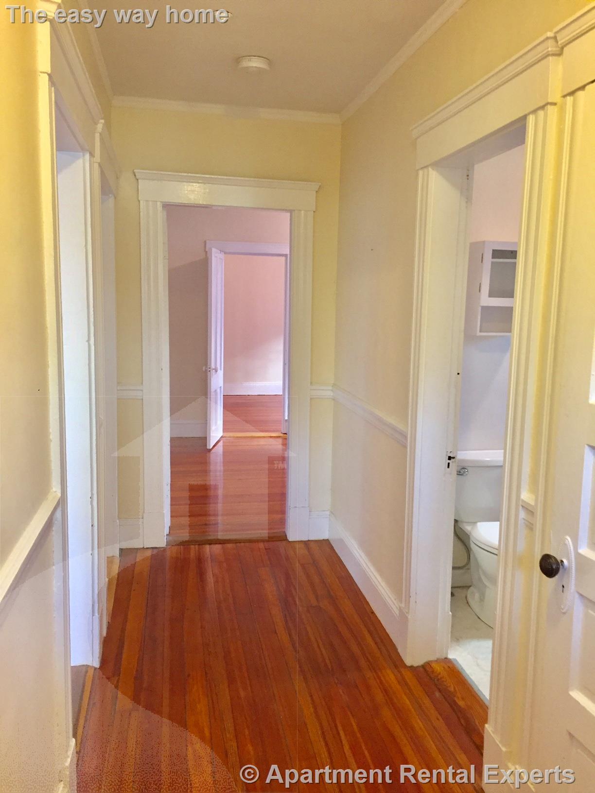 Building Photo - 9 Orrin St