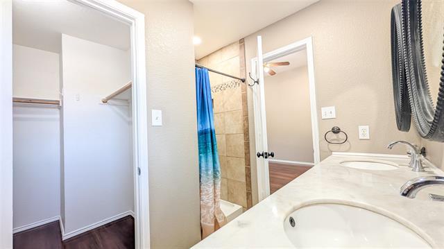 Building Photo - 5718 Creekridge Dr