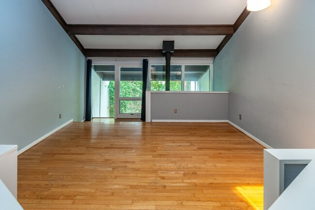 Building Photo - 9 Arden Way