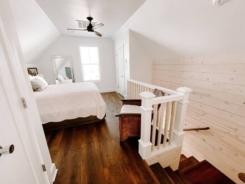 Building Photo - 2023 Loretta Parker Lane, Cottage B