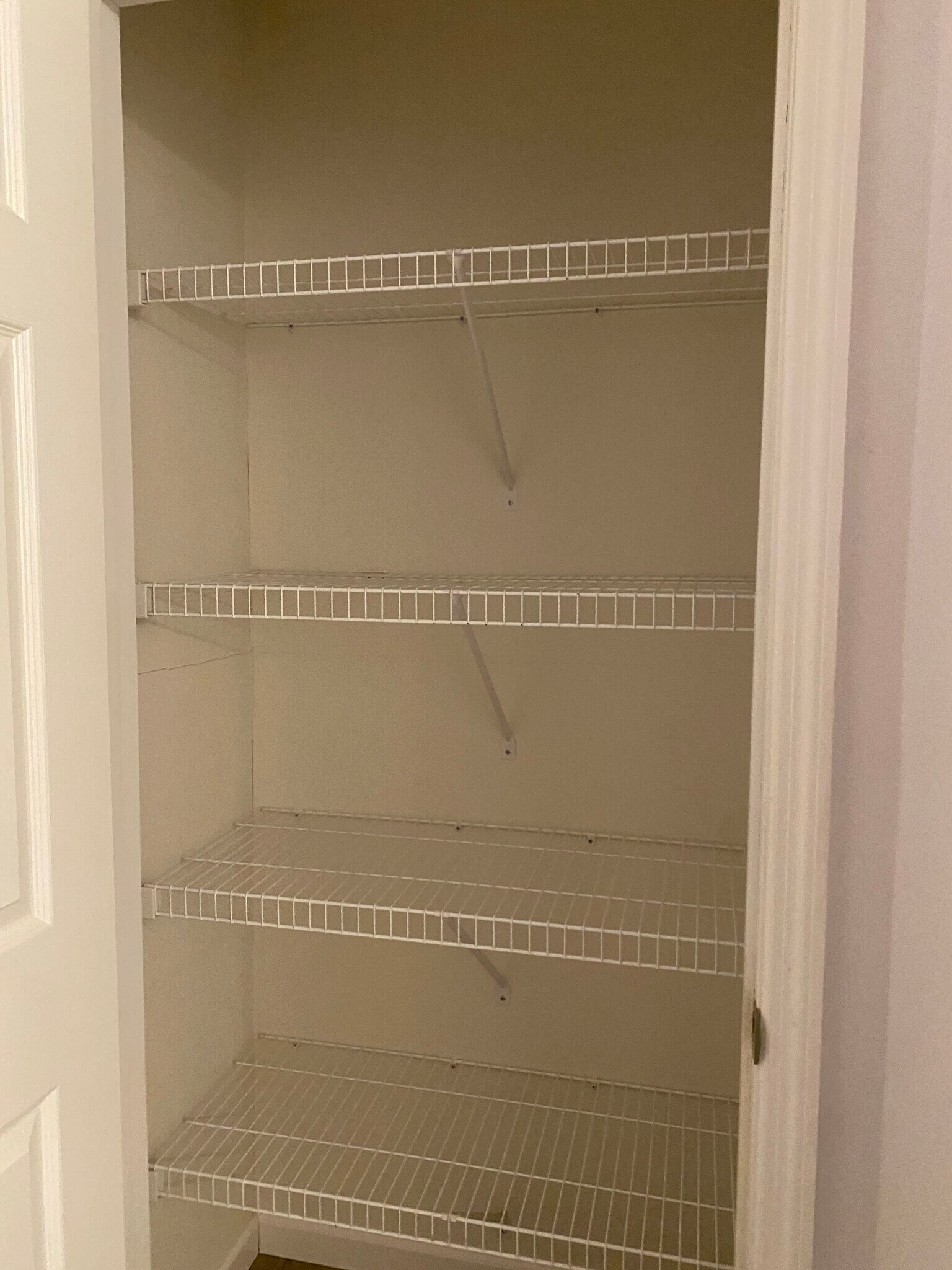 Building Photo - 3109 River Rd