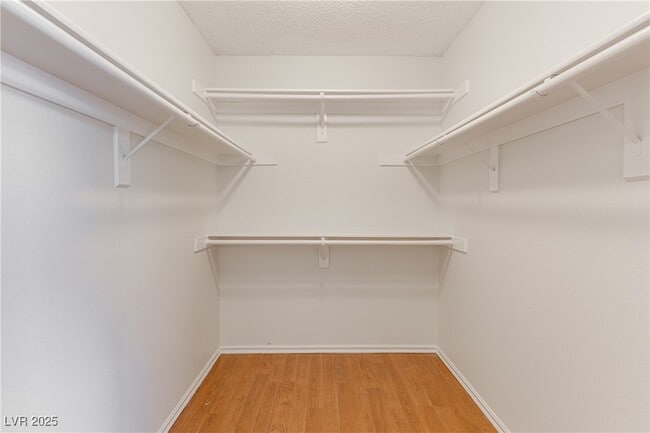 Building Photo - 1517 Kirby Dr