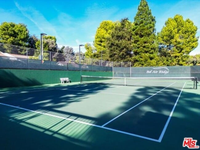 Building Photo - 10221 Briarwood Dr