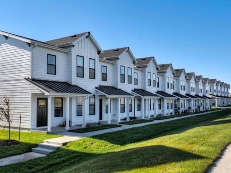 Interior Photo - Cove at Prairie Trail