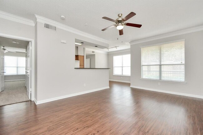 Primary Photo - 2300 McCue Rd
