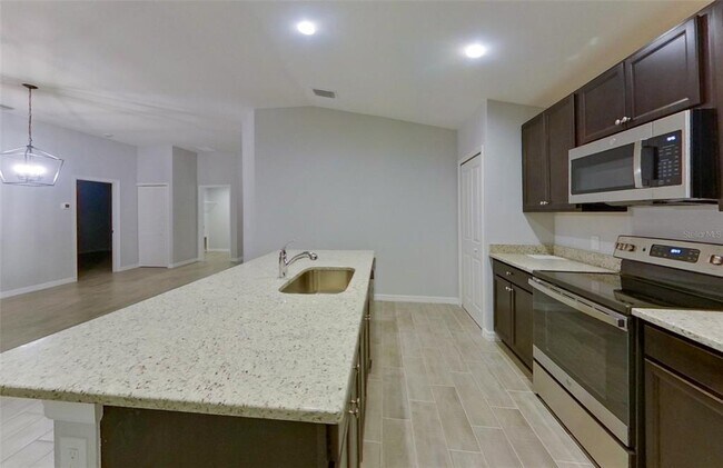 Building Photo - 227 Pennfield St