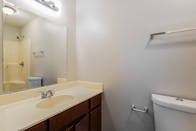 Building Photo - 67 Grassmire Dr