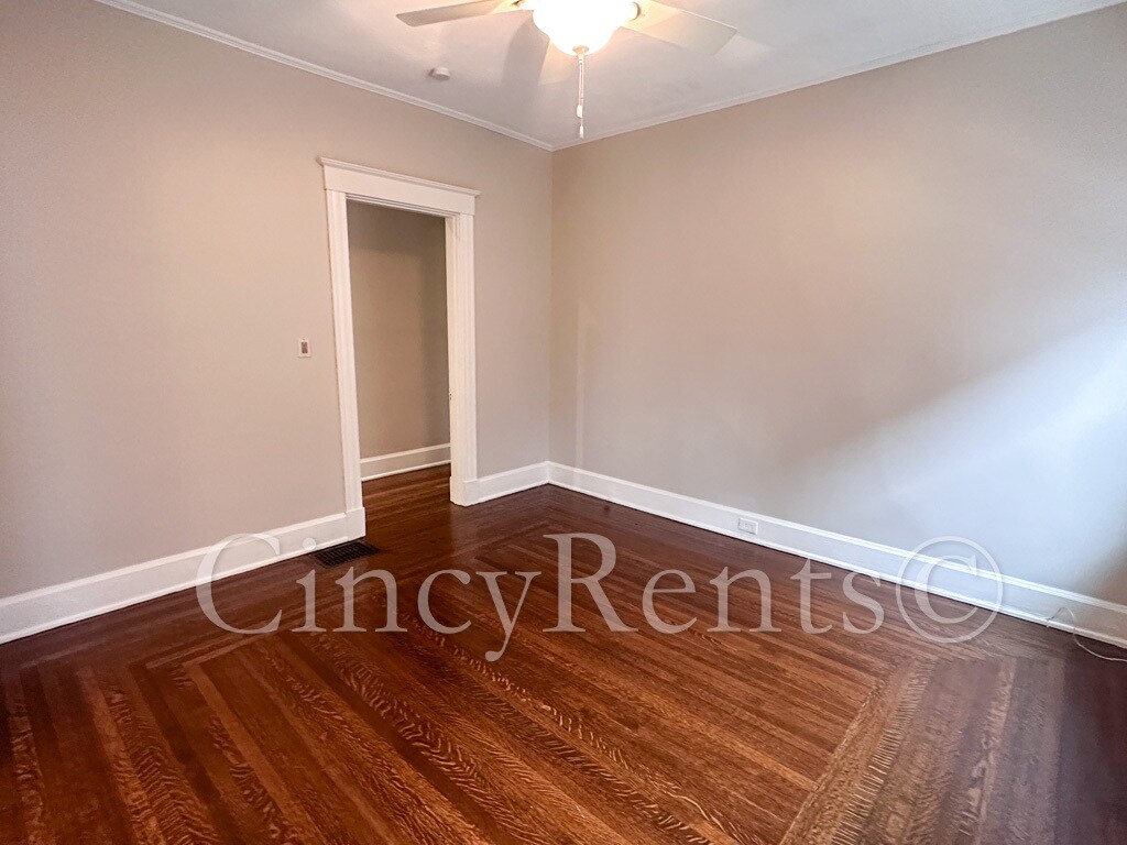 Building Photo - 3416 Mooney Ave