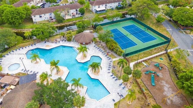 Building Photo - 6241 SW 116th Pl