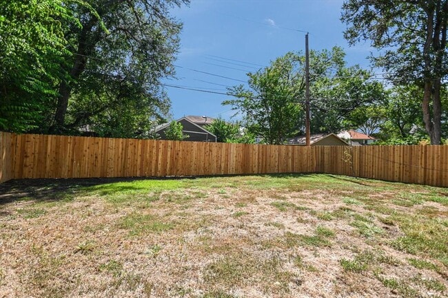 Building Photo - 1707 Mohle Dr