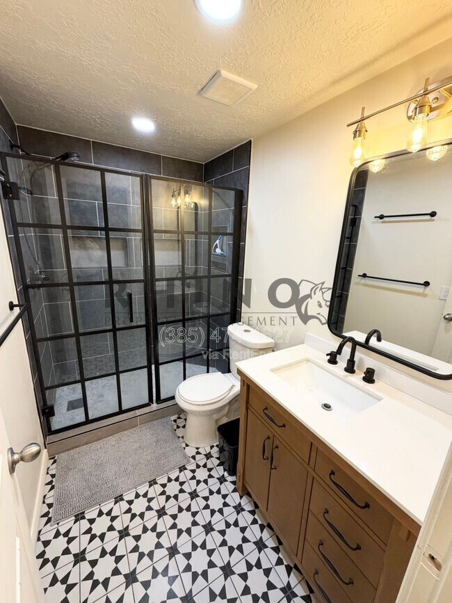 Building Photo - 1544 S 840 W