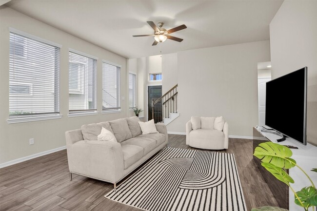 Building Photo - 28100 Rocky Heights Dr