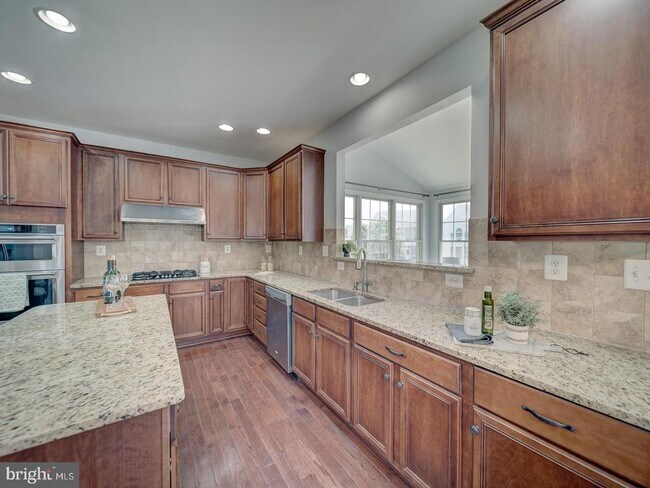 Building Photo - 43320 Barnstead Dr